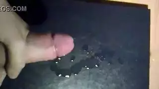 جلسة استمناء: تغطية المكتب بالسائل المنوي الساخن