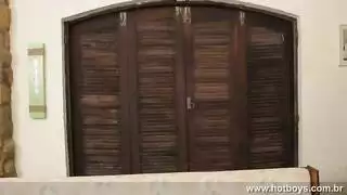 جنس جماعي شاذ خام: قذف متعدد في الحفلة