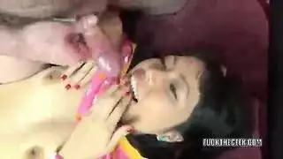حفلة نيك يابانية: فتاة مغرية تتوسل للمزيد من الزب