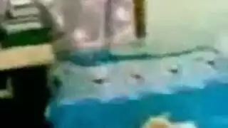 شيواء: شابان يمارسان الجنس المزدوج مع الخادمة المستعدة