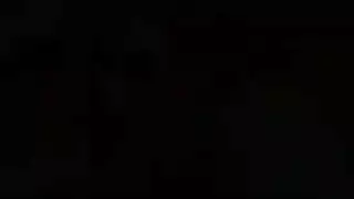 مغامر مسن يلتقط فتاة قذيرة وينيكها مثل نجمات البورن