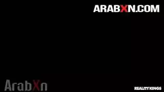 ام تعلم اولادها الجنس مترجم
