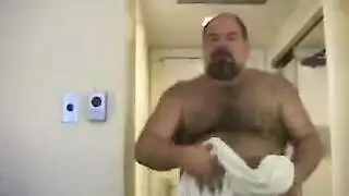 مع الخادمه مترجم عربي