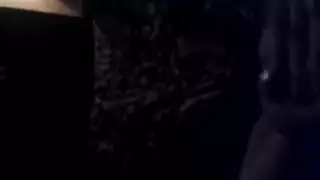 خادمات عاهرات في باريس تأخذ زبور متعددة بعمق