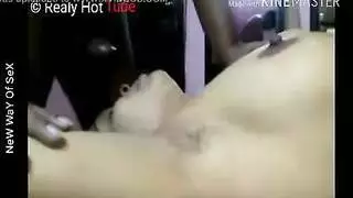 ترويض الشقراء الهندية النارية في جنس عنيف وصعب