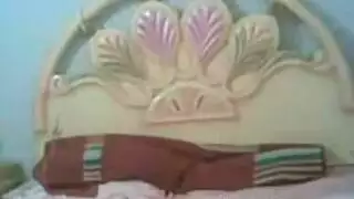 قلمية مع تاجر اقمشة في الدكان