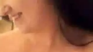 مصري شقة في نعش كعب عالي