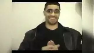 محجبة ترشف قضيبًا وتتلقى نكاحًا قاسيًا مع أنين عالٍ