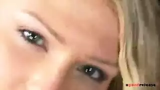 جماع شرجي سريع وعميق مع الجارة الشقراء الجميلة