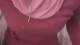 عاهرة محجبات جماعية: اثنتان تأخذان زبور متعددة