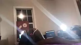 فظيعة الأبنوس اللسان اللسان وقليلا من كس الشعر