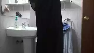 الزوجة المسلمة الخاضعة تتيح للزوج نائب الرئيس داخل الأحمق لها