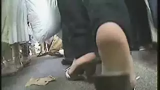 المشي حذاء مثير يبدو القدم العربية