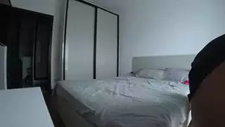 هذه الشقراء الإباحية تقبل كثيرًا مع هذا الرجل الذي يمارس الجنس معها بشكل أفضل