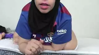 في سن المراهقة الديوث العربي في لندن