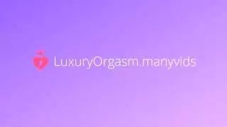 استمناء كس الطالب الرطب إلى النشوة الجنسية الفاخرة