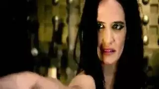 الممثلة الجميلة ايفا جرين في مشهد جنسى ساخن من فيلم 300
