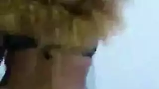 نجمة الاباحية المبتذلة شيري ديفيل تحصل على مؤخرتها المثالية في هذا الفيديو الاباحية الهواة