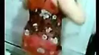 لبونة وشرمطة ام دينا المومس ونياكتها من زبون وصاحبه