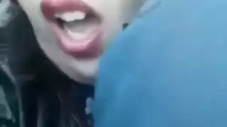 قحبة جزائرية تصور نفسها تتناك من