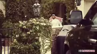 شاب سعودي ينيك زوجته ويضرب طيزها بالعصا ومص زبه الكبير