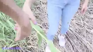 كايلا سوزين خارج اللسان